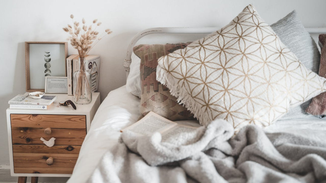 How to Create a Cozy and Welcoming Guest Bedroom: Selecting the Perfect Mattress and More
